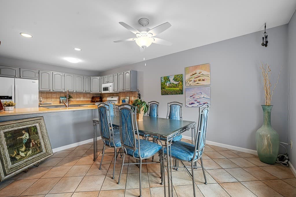 Condominium at 90 Sturbridge Hills Rd # 90, Sturbridge MA 01566, Sturbridge, photo 11 of 38