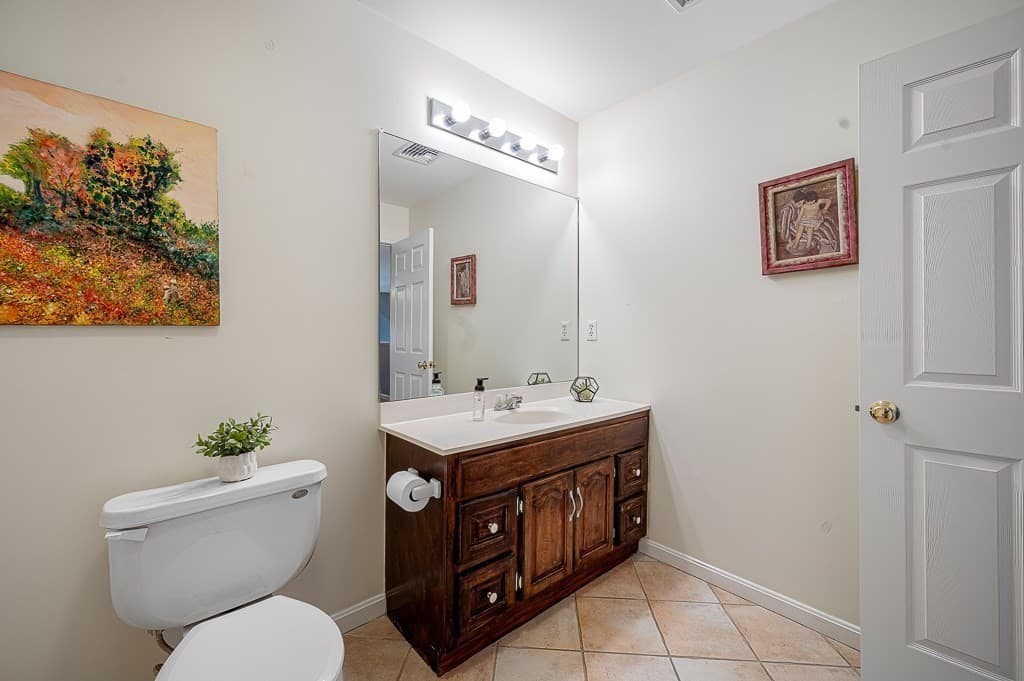 Condominium at 90 Sturbridge Hills Rd # 90, Sturbridge MA 01566, Sturbridge, photo 19 of 38