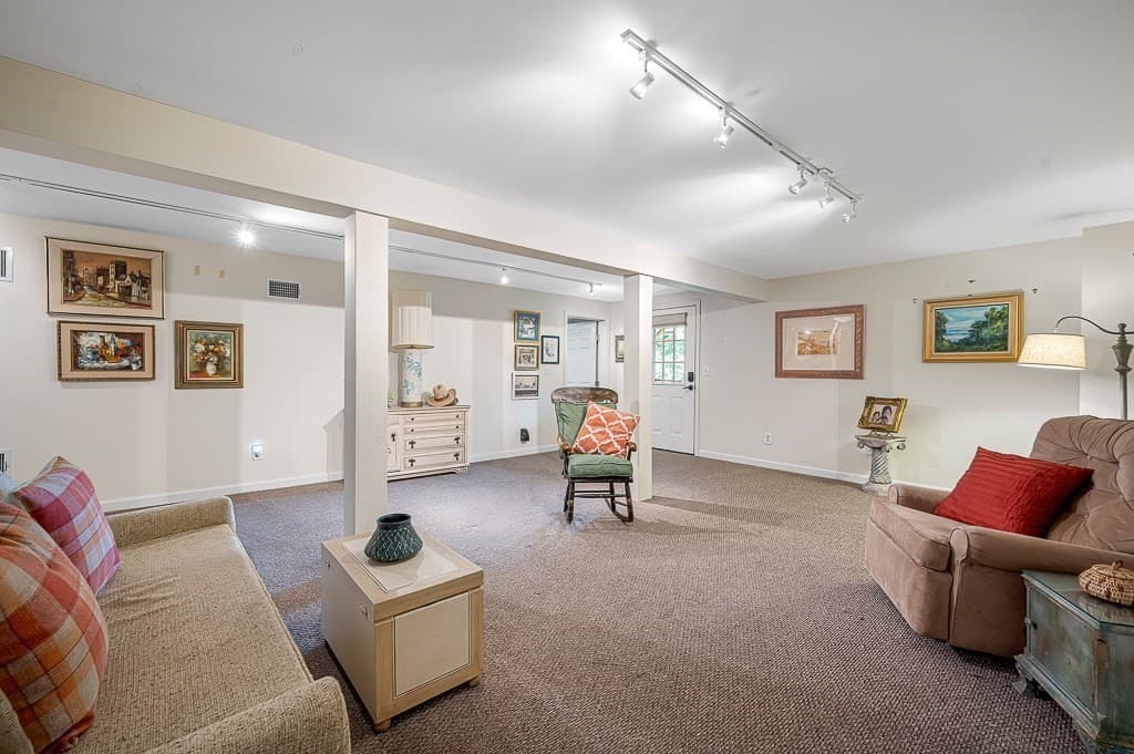 Condominium at 90 Sturbridge Hills Rd # 90, Sturbridge MA 01566, Sturbridge, photo 29 of 38