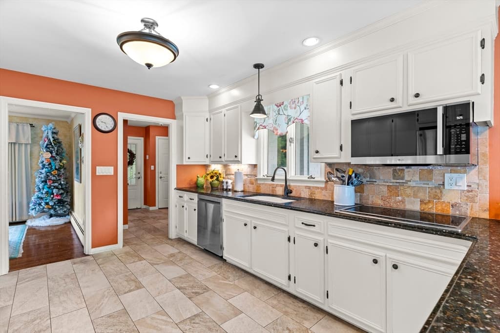83 Braemoor Rd, Brockton MA 02301 photo 17