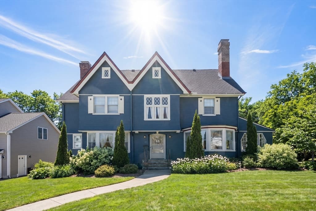 25 Kenwood Ave, Worcester MA 01605