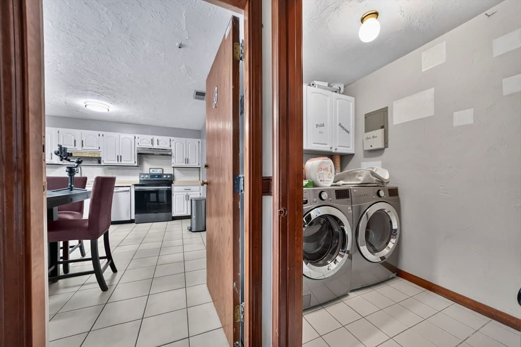 82 Neponset St # B, Canton MA 02021 photo 13