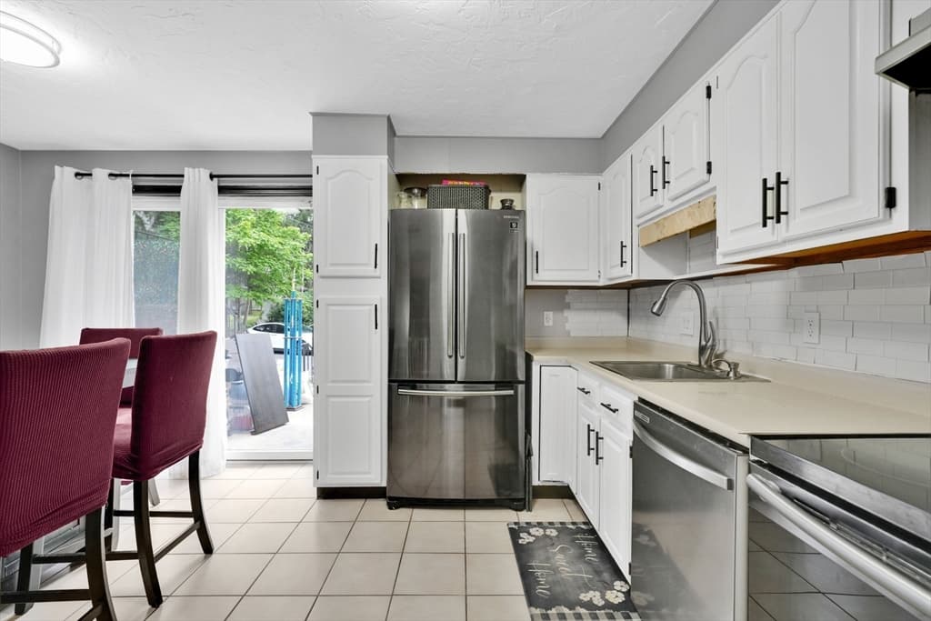 82 Neponset St # B, Canton MA 02021 photo 12