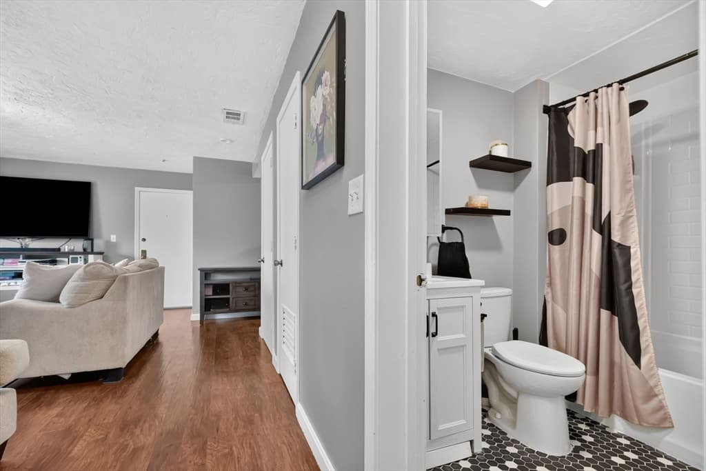 82 Neponset St # B, Canton MA 02021 photo 22