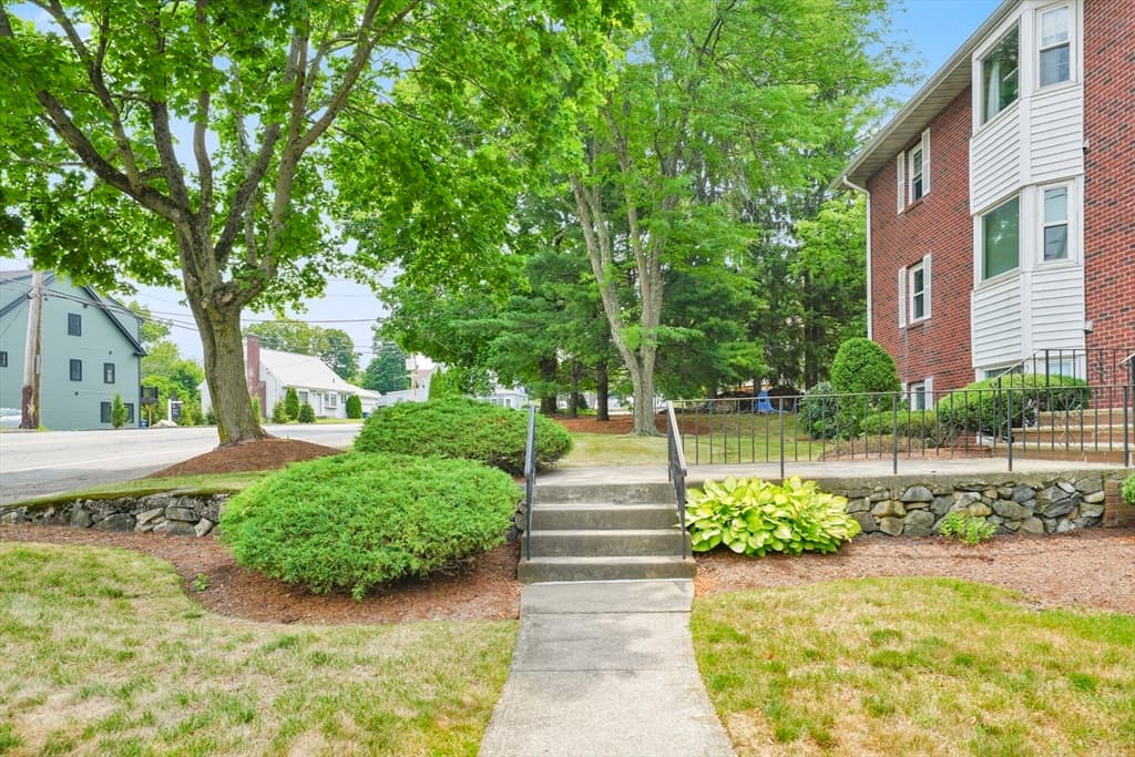 82 Neponset St # B, Canton MA 02021 photo 5