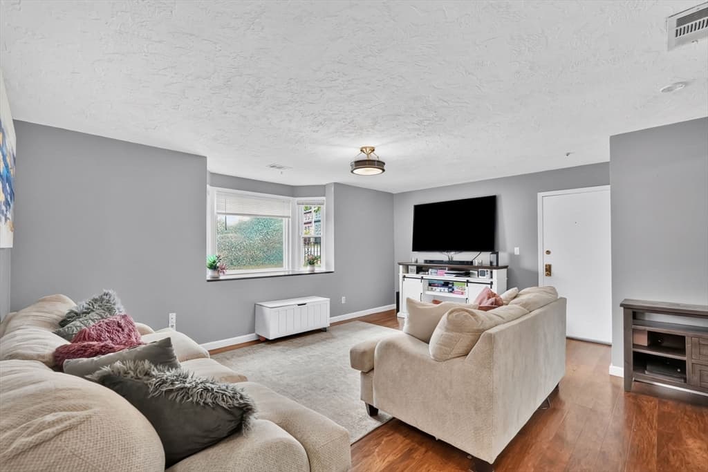 82 Neponset St # B, Canton MA 02021 photo 18