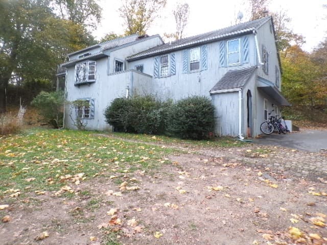 4 Nook Rd, Plymouth MA 02360