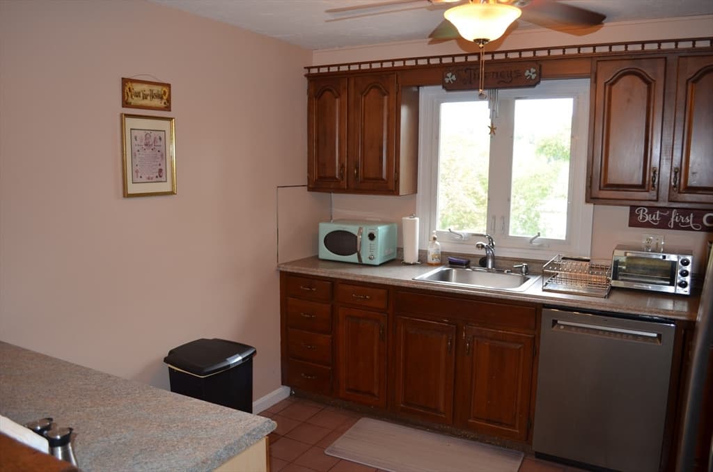 22 Roosevelt Rd # 4, Quincy MA 02169 photo 7