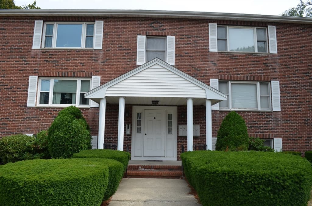 22 Roosevelt Rd # 4, Quincy MA 02169