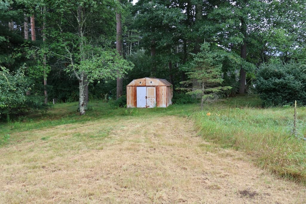 117 Charlton St, Oxford MA 01540 photo 6
