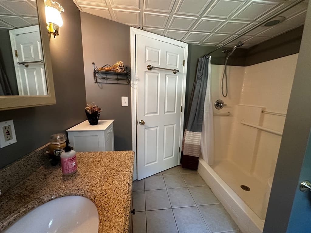 5 Grace Dr, Hudson NH 03051 photo 27