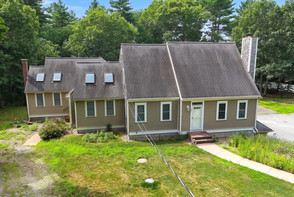 42 Clear Pond Road, Lakeville MA 02347