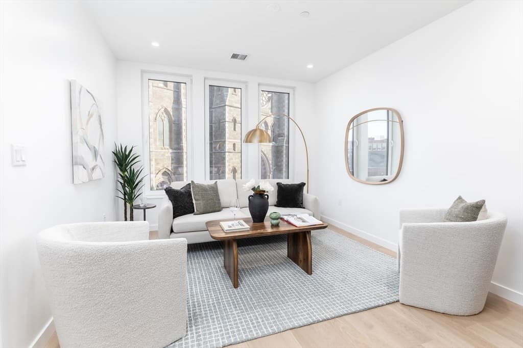 1395 Washington Street # 204, Boston MA 02118