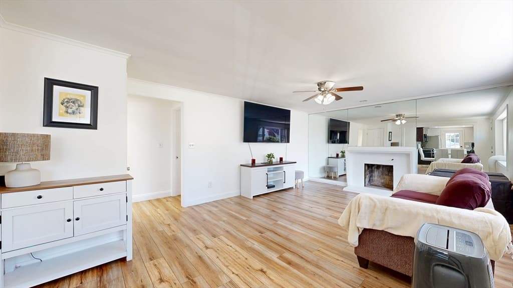 28 Deforest St, Boston MA 02136 photo 2