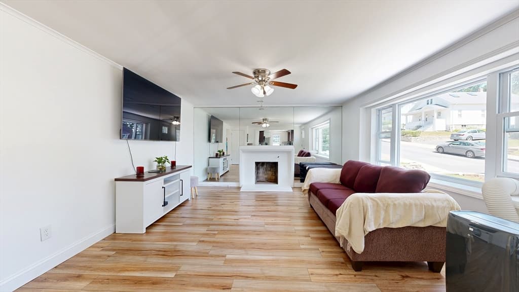 28 Deforest St, Boston MA 02136 photo 5