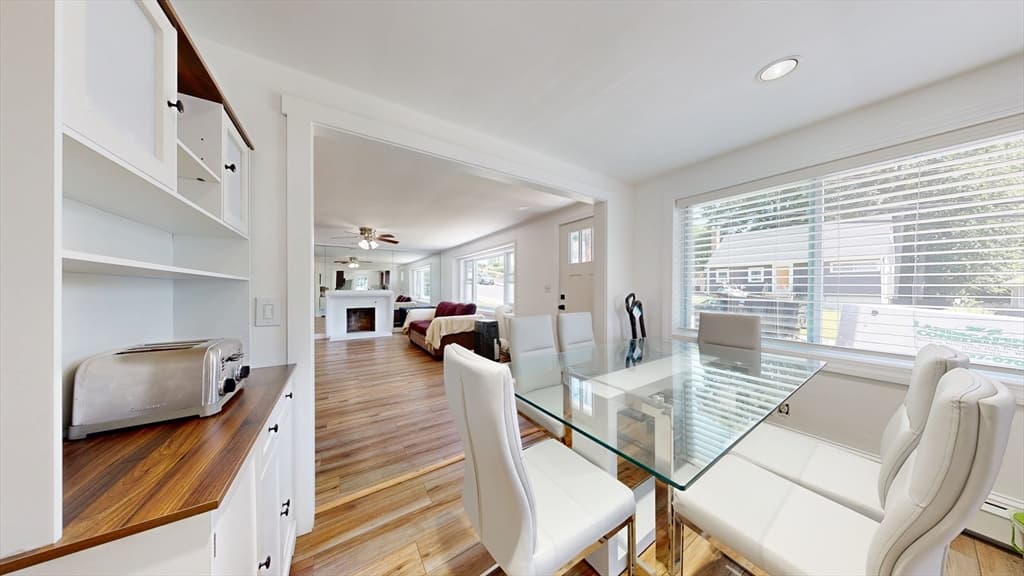 28 Deforest St, Boston MA 02136 photo 9