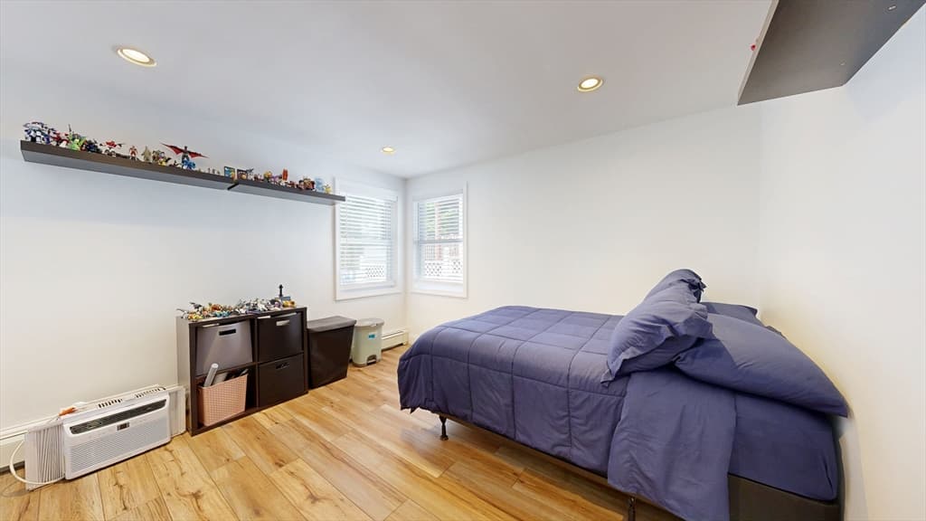 28 Deforest St, Boston MA 02136 photo 15