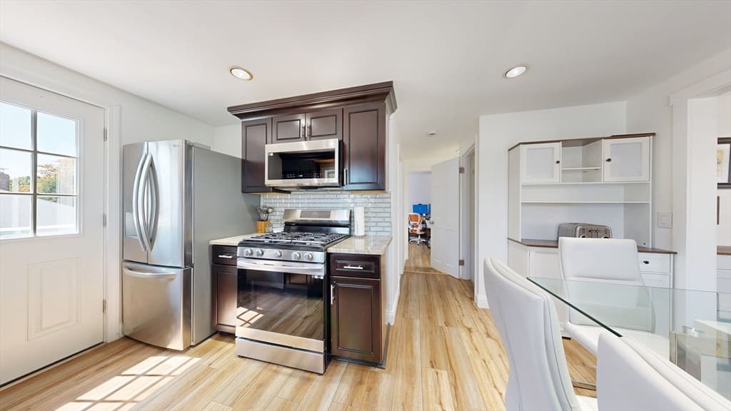 28 Deforest St, Boston MA 02136 photo 8