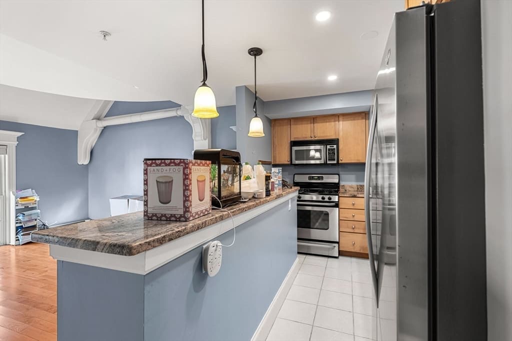80 Prospect St # 7, Gloucester MA 01930 photo 13