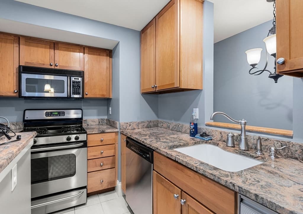 80 Prospect St # 7, Gloucester MA 01930 photo 14
