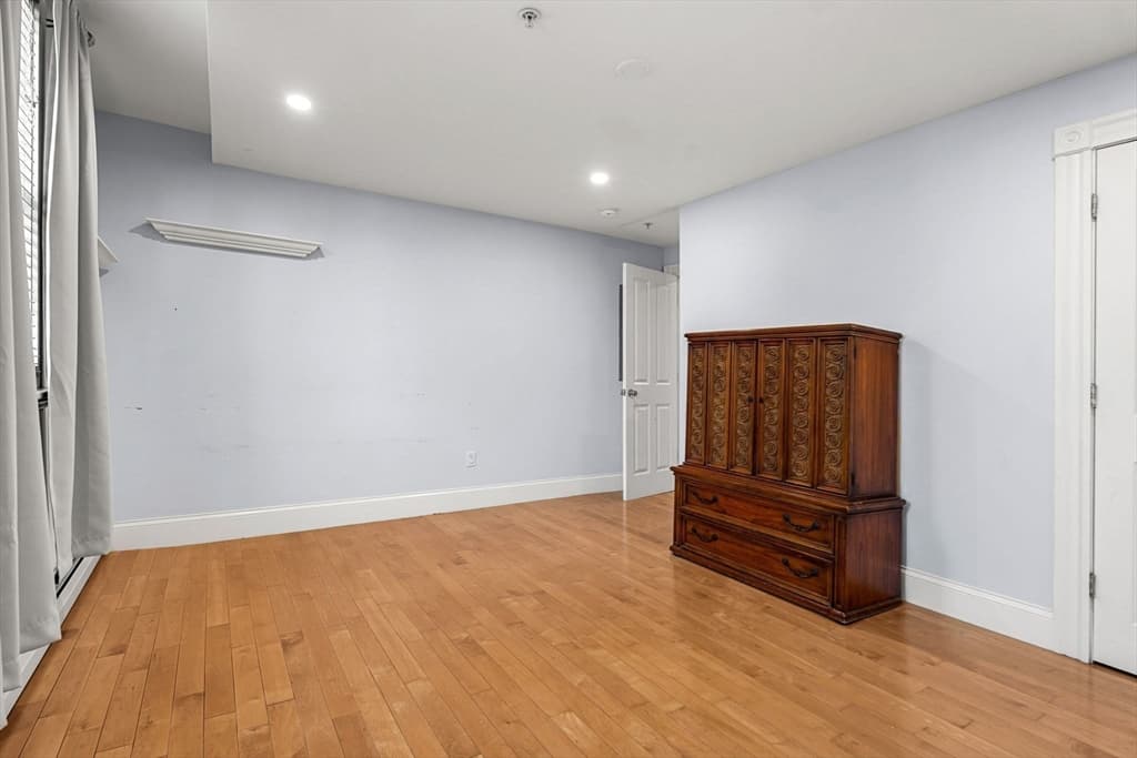 80 Prospect St # 7, Gloucester MA 01930 photo 4