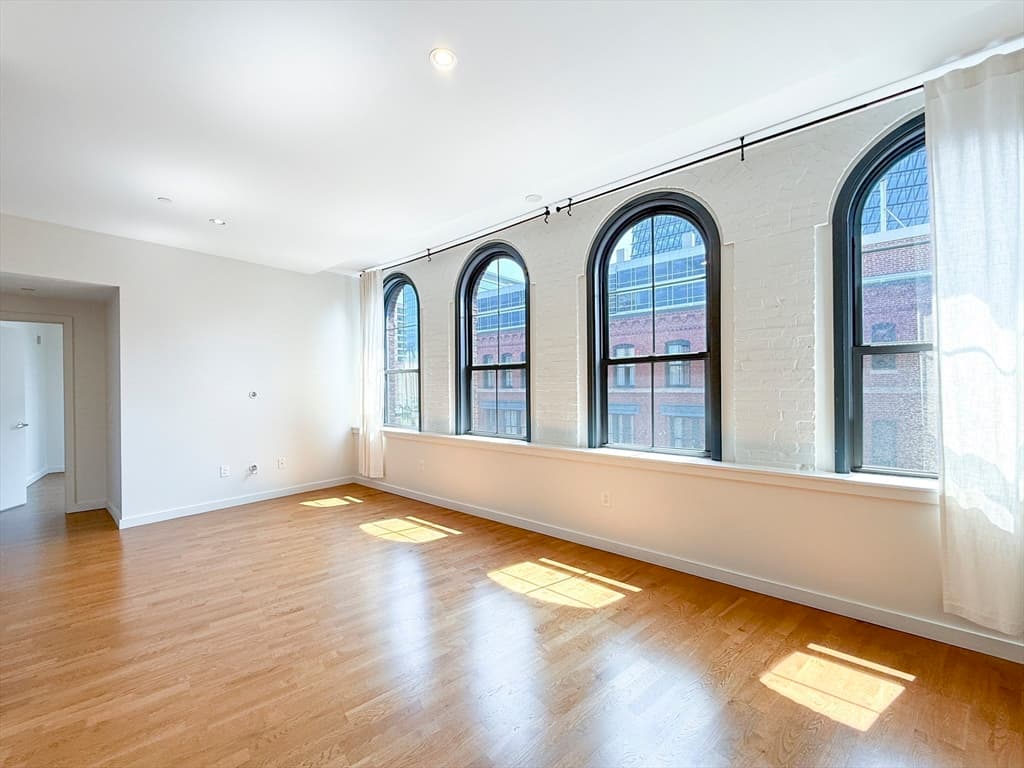 346 Congress St # 518, Boston MA 02210 photo 2