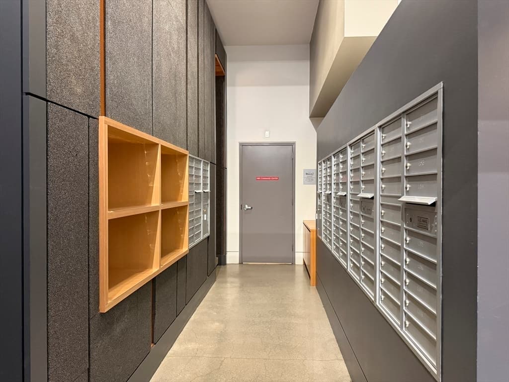 346 Congress St # 518, Boston MA 02210 photo 33
