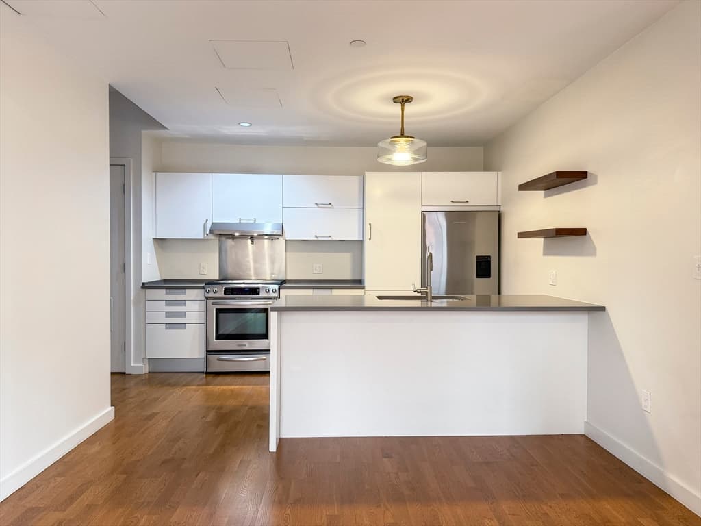 346 Congress St # 518, Boston MA 02210 photo 4