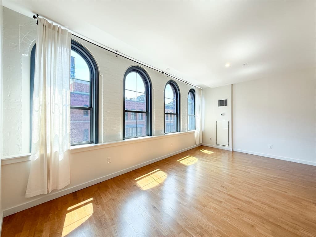 346 Congress St # 518, Boston MA 02210 photo 8