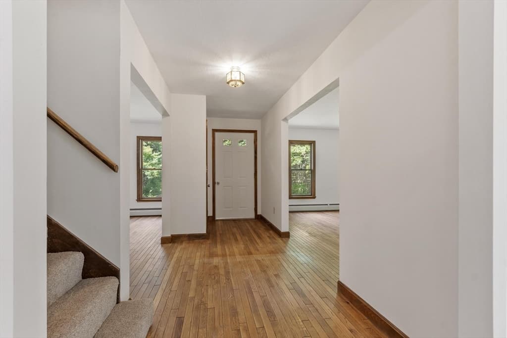 686 Scott Rd, Fitchburg MA 01420 photo 12