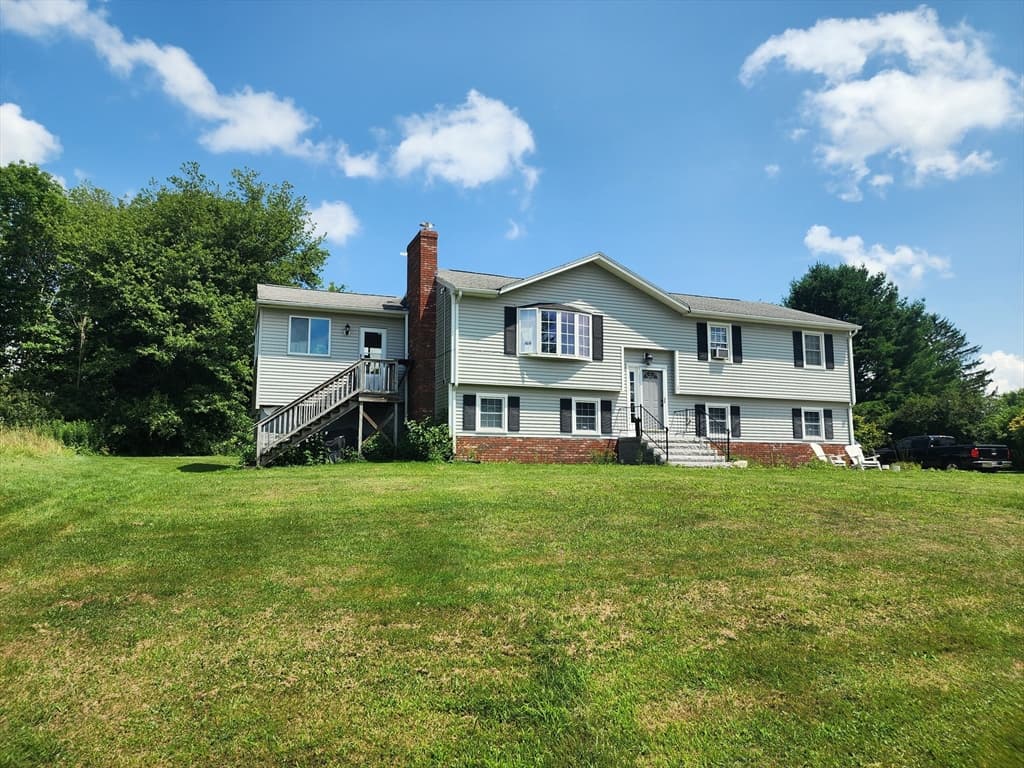 1 Raymond Street, Dudley MA 01571