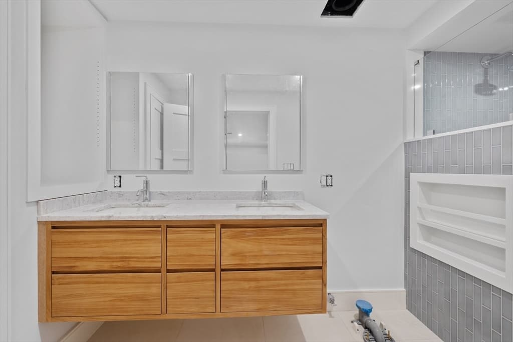 16 Curtis St # 1, Somerville MA 02144 photo 7