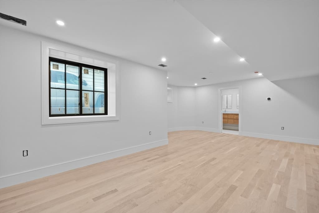 16 Curtis St # 1, Somerville MA 02144 photo 9