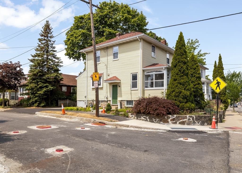 616 Adams St, Quincy MA 02169 photo 3