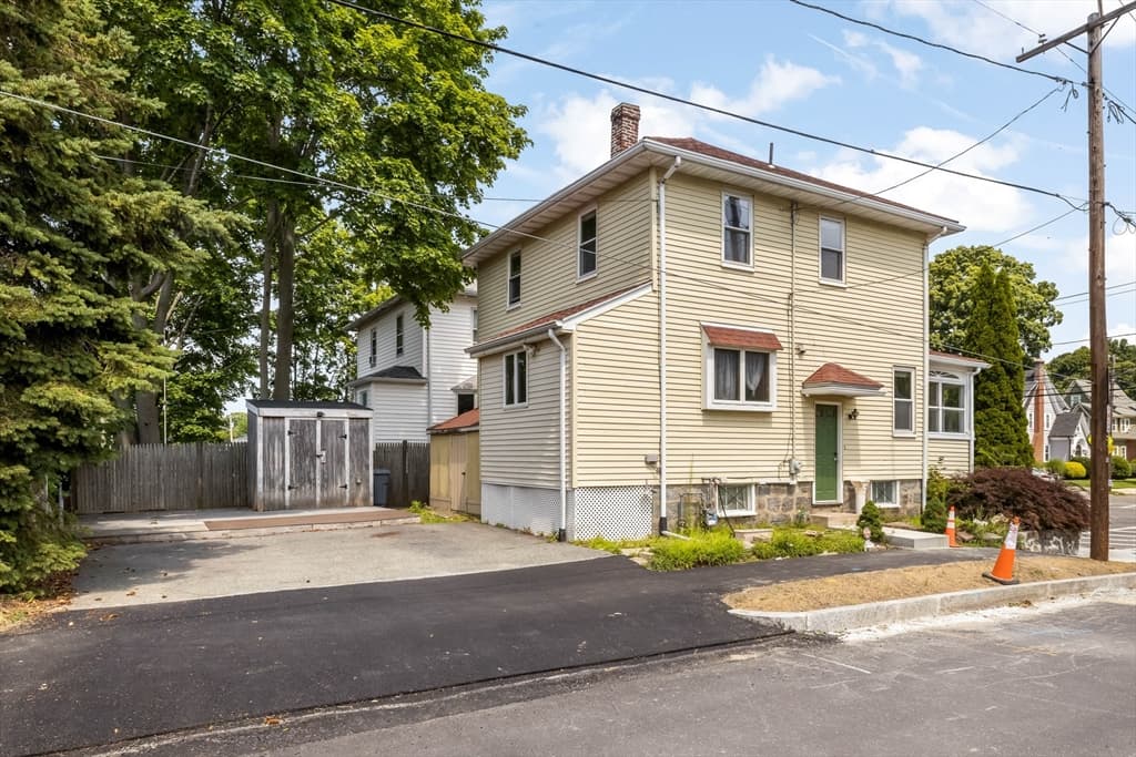616 Adams St, Quincy MA 02169 photo 4