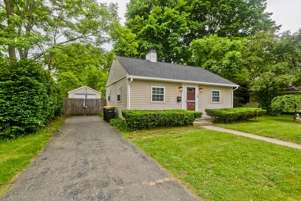 29 Lawnwood Ave, Longmeadow MA 01106 photo 2
