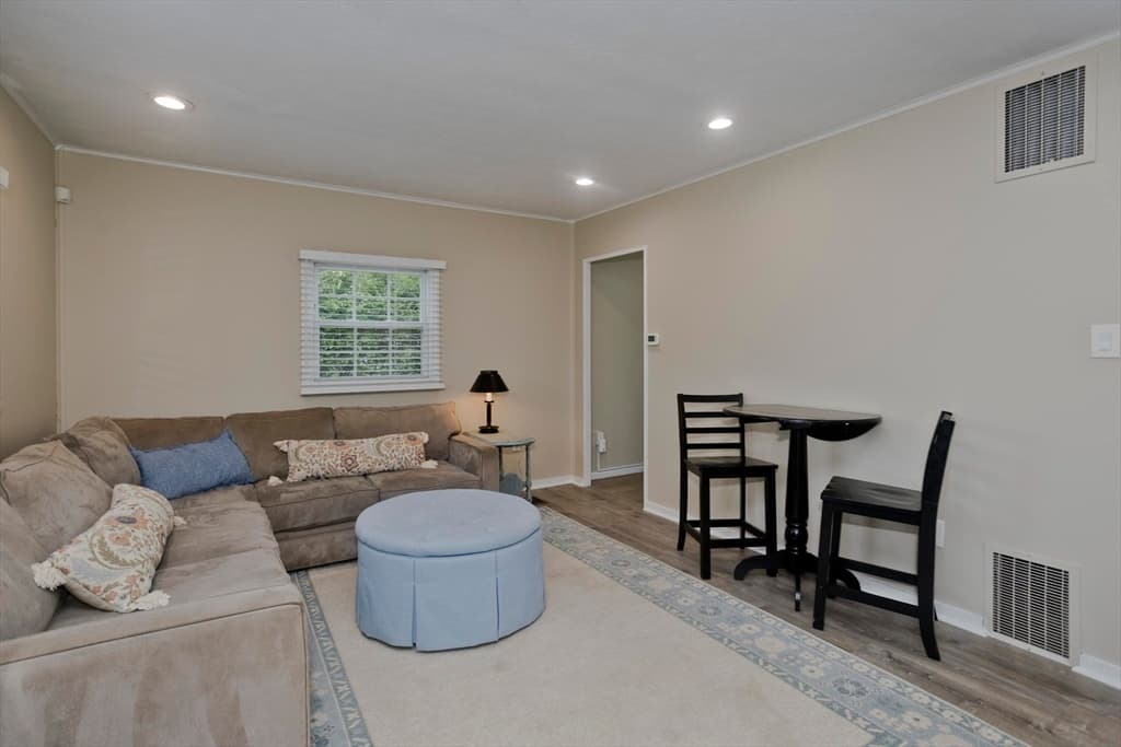 29 Lawnwood Ave, Longmeadow MA 01106 photo 5