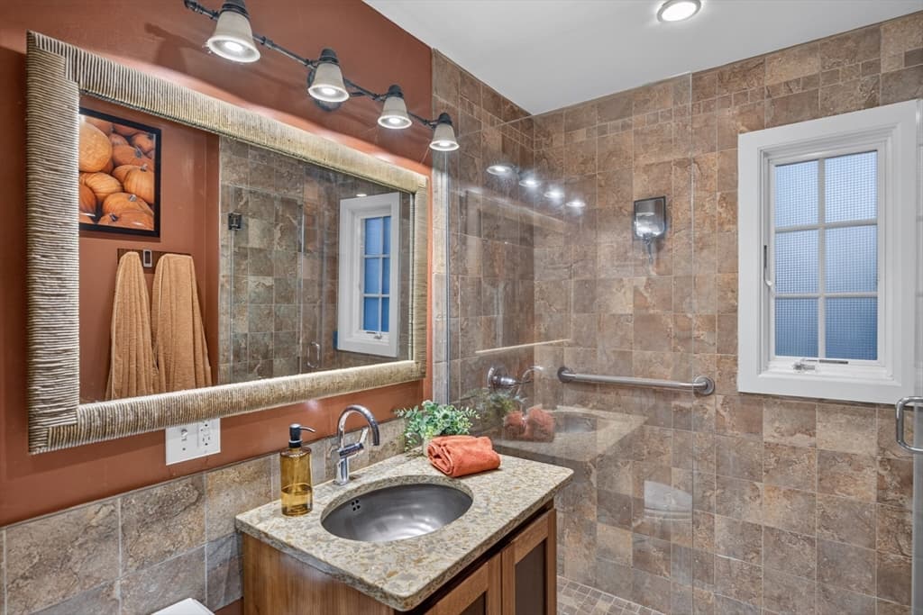 10 Snows Lane Unit 1B, Provincetown MA 02657 photo 17