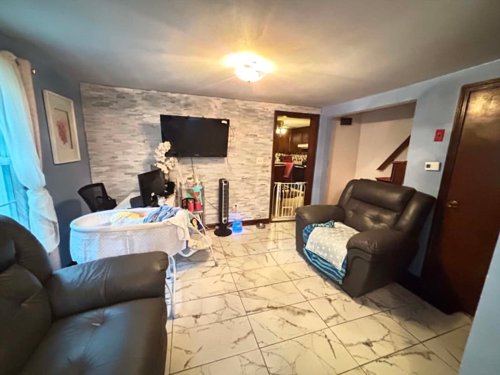 68 Mccarthy Ave, Leicester MA 01611 photo 4