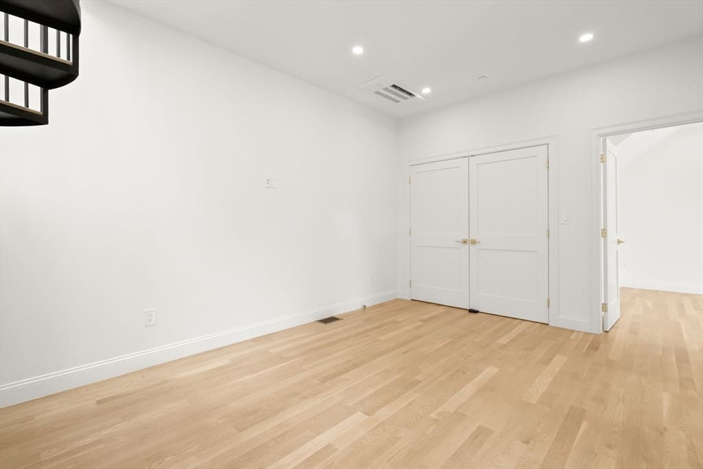 27 Shepard St # 2, Boston MA 02135 photo 26