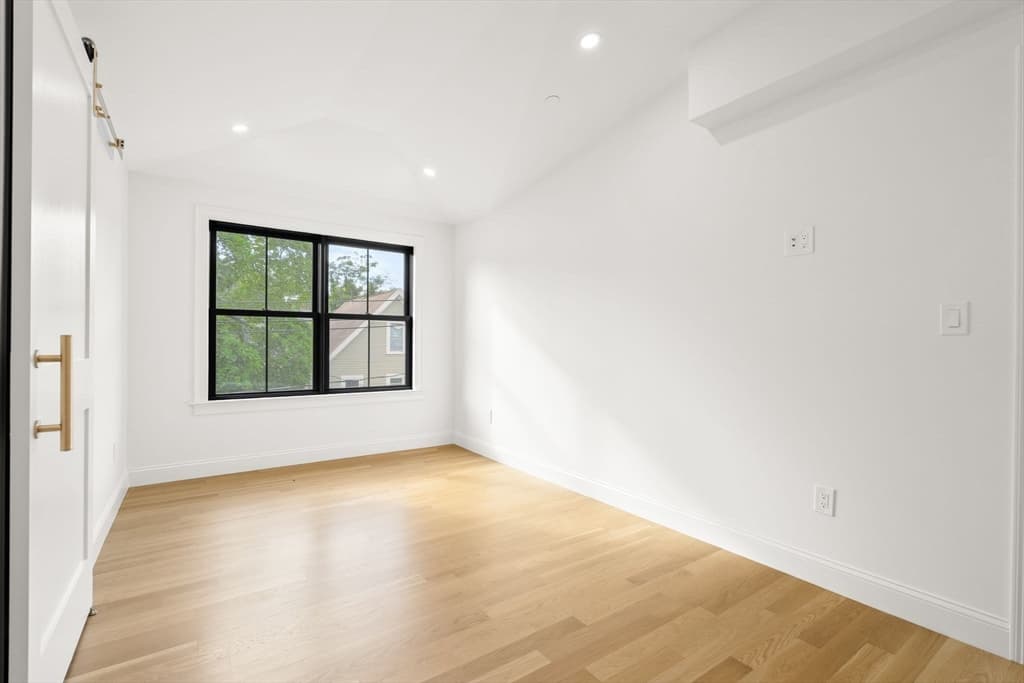27 Shepard St # 2, Boston MA 02135 photo 36