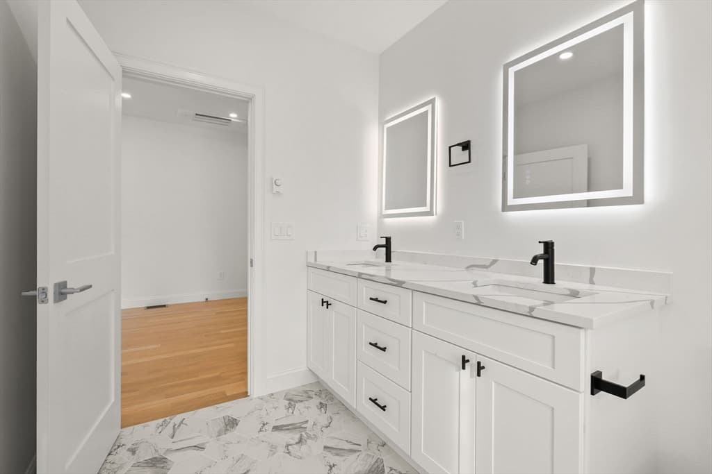 27 Shepard St # 2, Boston MA 02135 photo 32