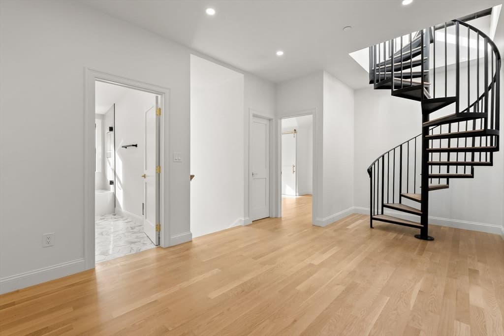 27 Shepard St # 2, Boston MA 02135 photo 38