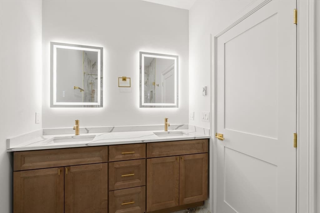 27 Shepard St # 2, Boston MA 02135 photo 21
