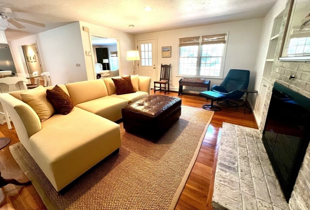 263 Oxford Dr, Barnstable MA 02635 photo 3