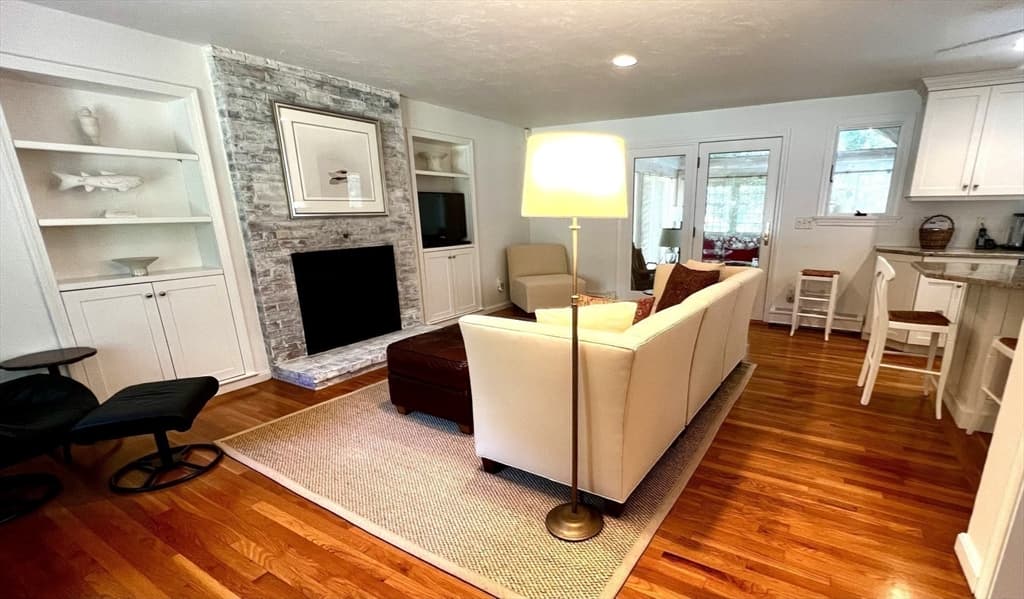 263 Oxford Dr, Barnstable MA 02635 photo 4