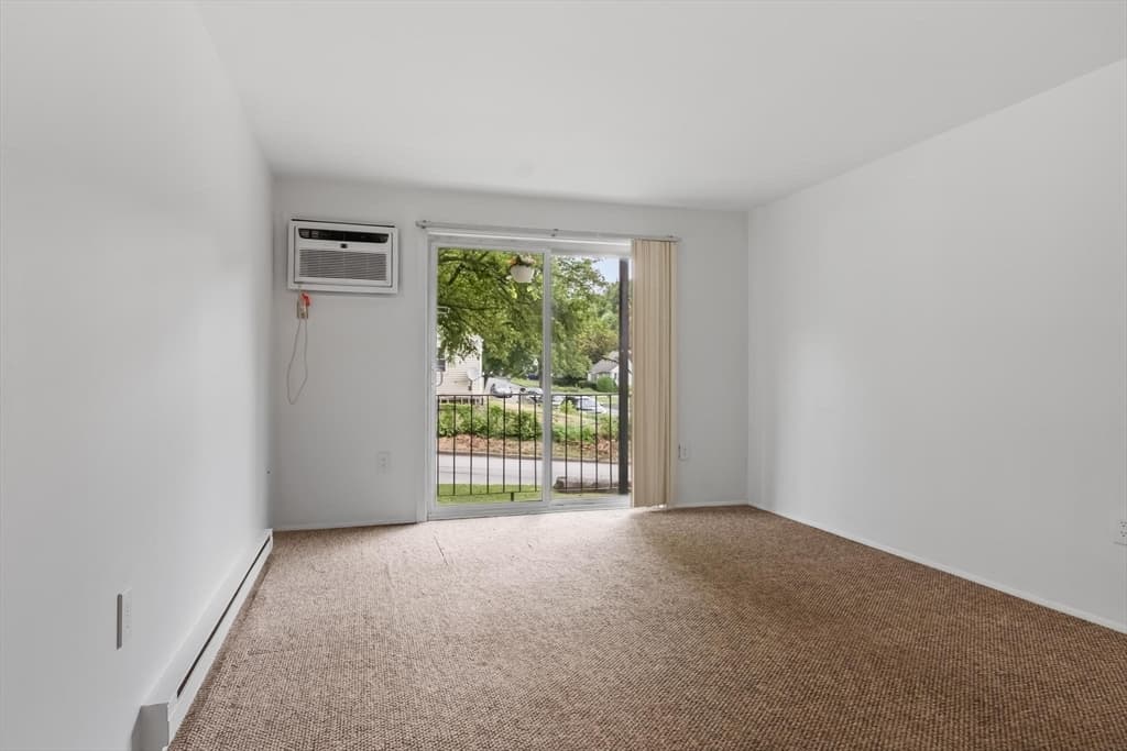 56 Edgeworth # 3, Worcester MA 01605 photo 13
