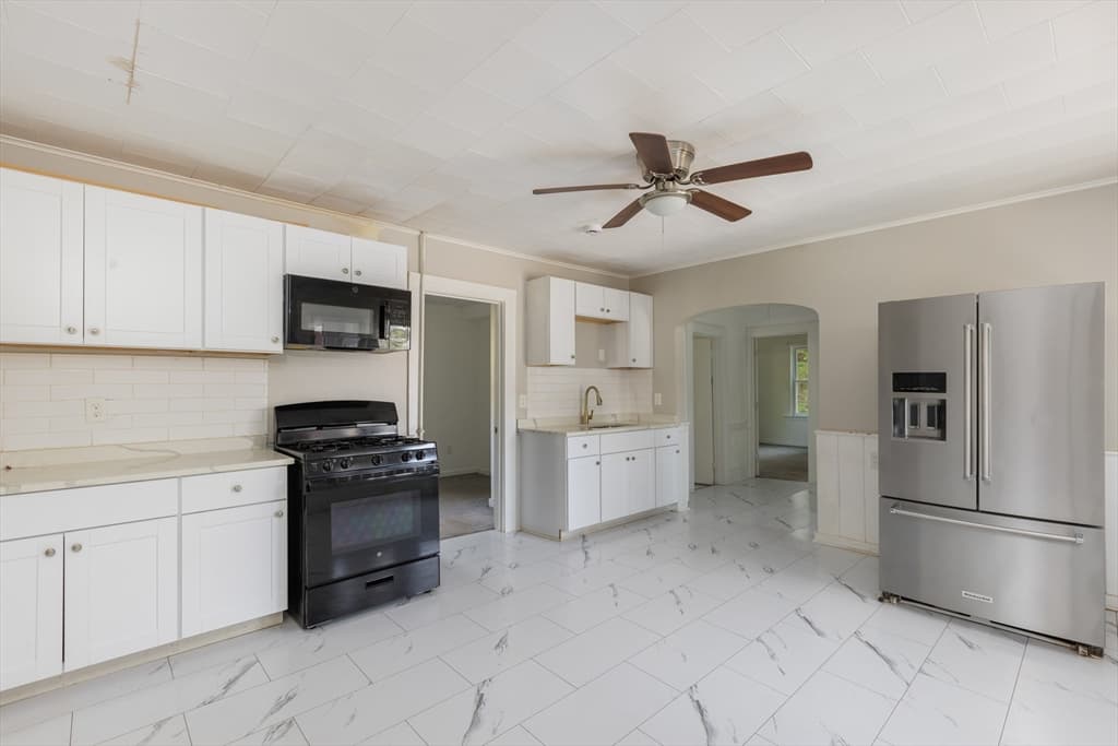 9 Martel St, Fitchburg MA 01420 photo 4