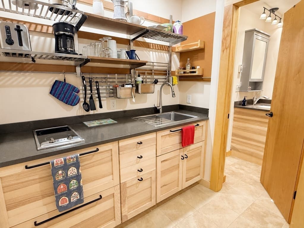19 Llewellyn Way, Edgartown MA 02539 photo 14