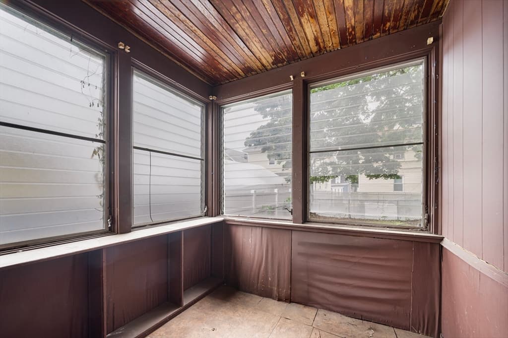 23 Grand St, Providence RI 02907 photo 8